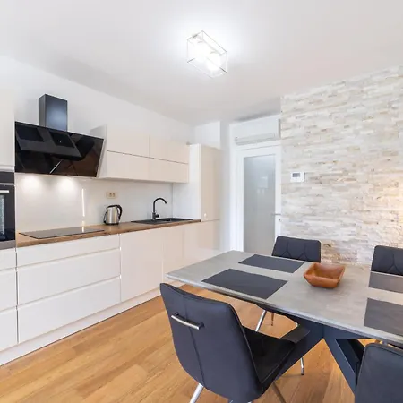 Apartment Luxury Sunny Side