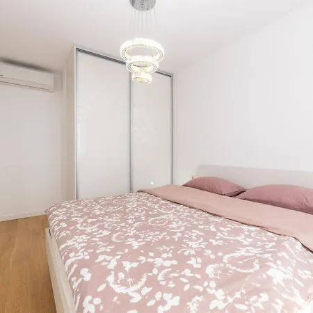 Luxury Sunny Side Apartment Makarska