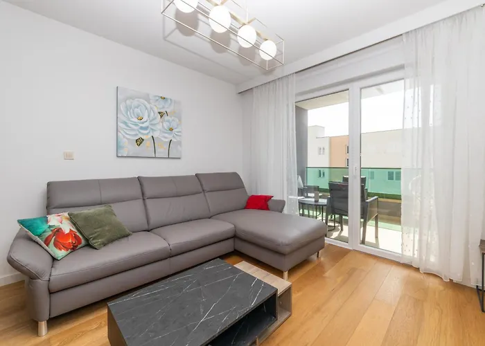 Luxury Sunny Side Apartment Makarska